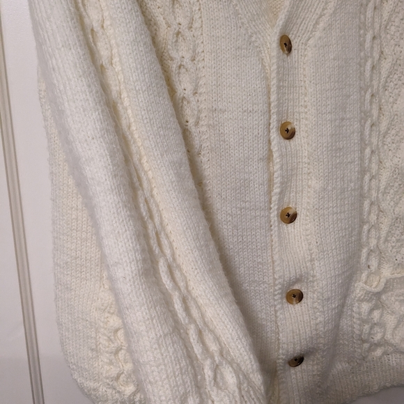 SOLD -🍦 Handmade Fisherman Style Cable Knit Button up V Neck Cardigan, XS-XXL - Picture 4 of 16